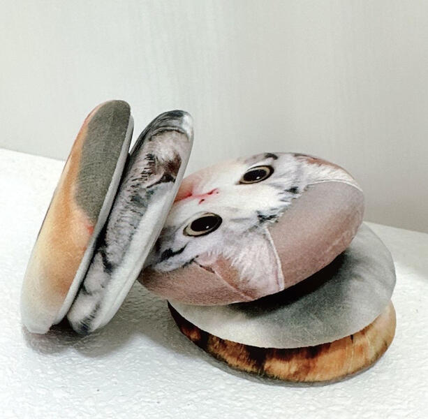 เข็มกลัดนุ่มนิ่ม